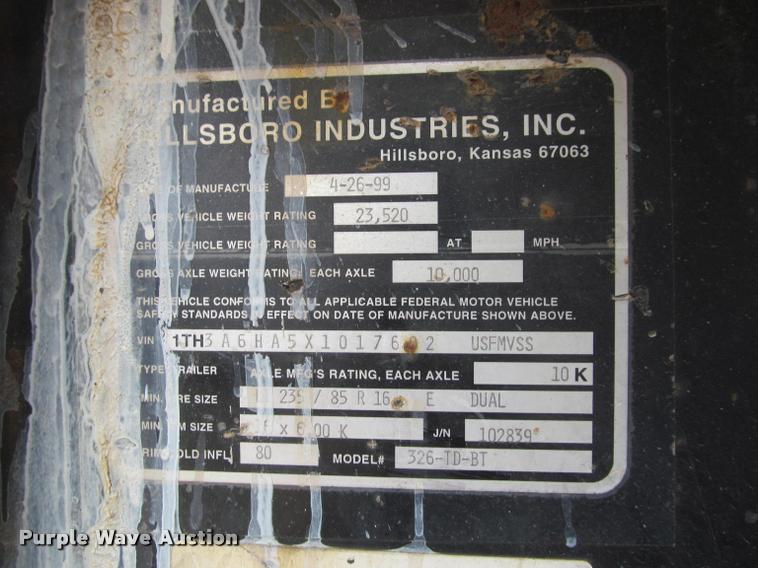 image for item K4775 1999 Hillsboro 326-TD-BT equipment trailer