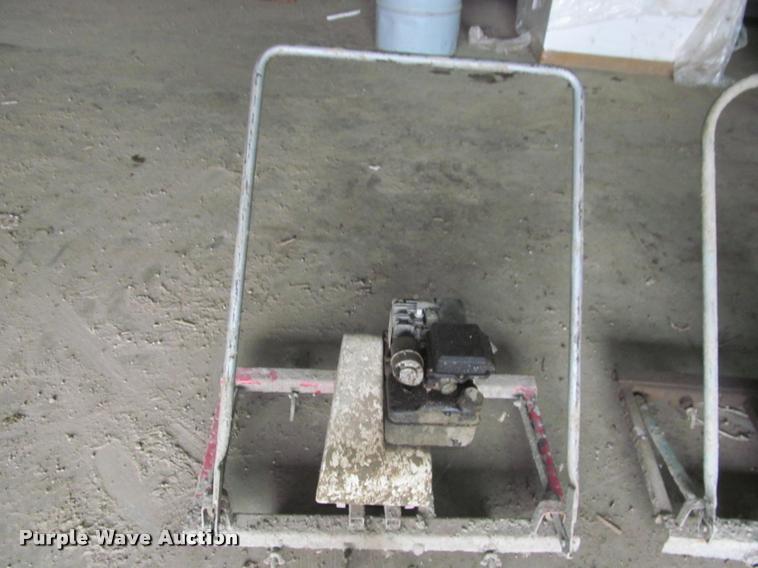 image for item K4780 (2) vibratory screeds