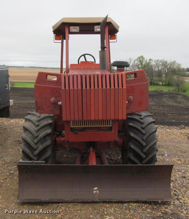 image for item K4783 2001 Ditch Witch 8020T trencher