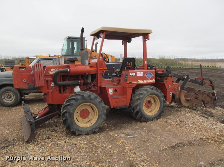 image for item K4783 2001 Ditch Witch 8020T trencher