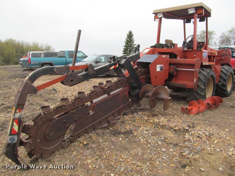 image for item K4783 2001 Ditch Witch 8020T trencher