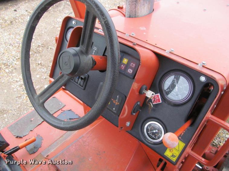 image for item K4783 2001 Ditch Witch 8020T trencher