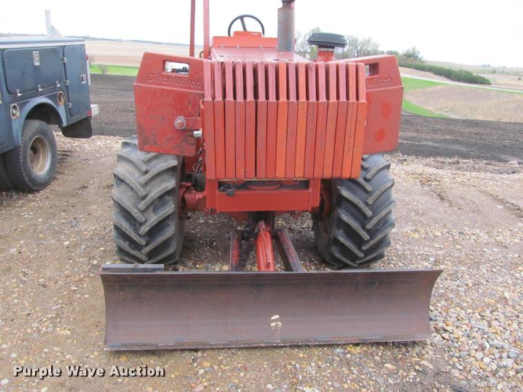 image for item K4783 2001 Ditch Witch 8020T trencher