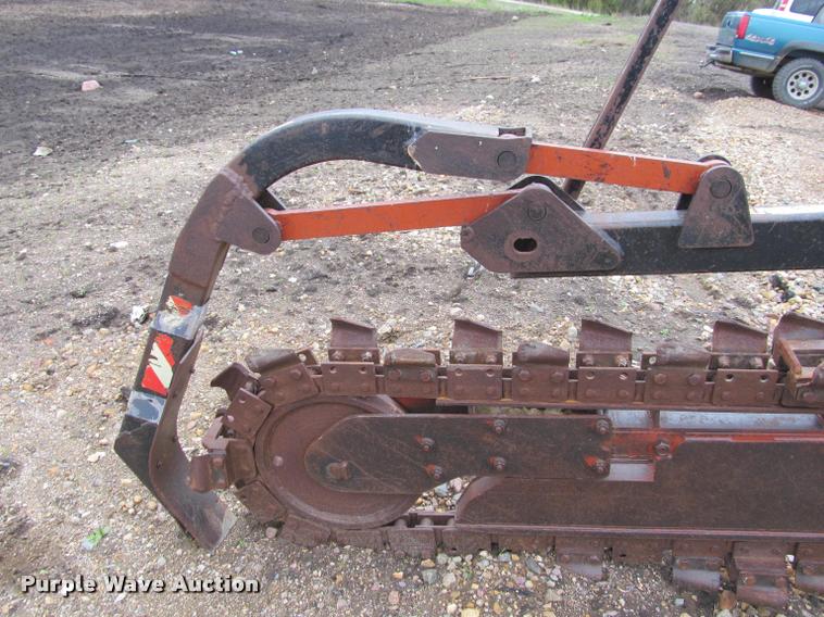 image for item K4783 2001 Ditch Witch 8020T trencher
