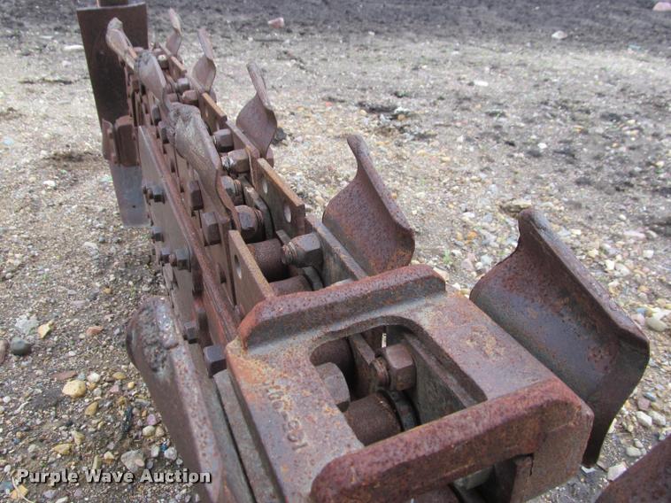image for item K4783 2001 Ditch Witch 8020T trencher