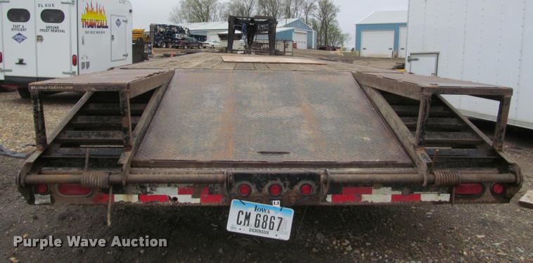 image for item K4784 2003 Dressen 830GBT-20 equipment trailer
