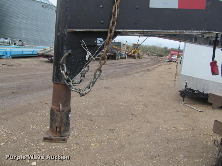 image for item K4784 2003 Dressen 830GBT-20 equipment trailer