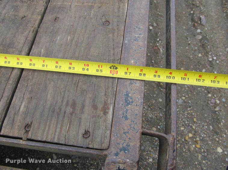 image for item K4784 2003 Dressen 830GBT-20 equipment trailer