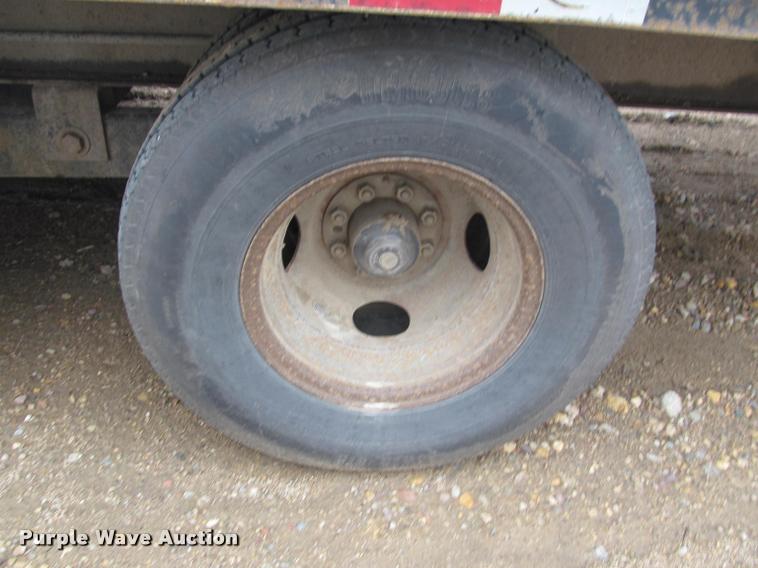 image for item K4784 2003 Dressen 830GBT-20 equipment trailer