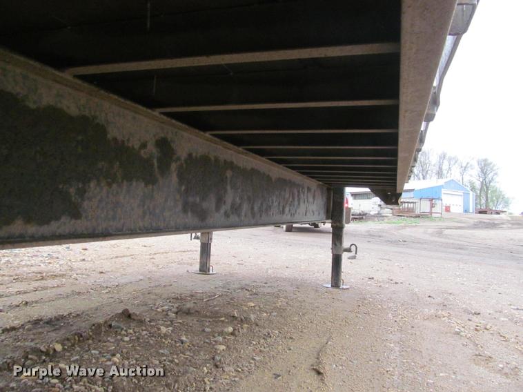 image for item K4784 2003 Dressen 830GBT-20 equipment trailer