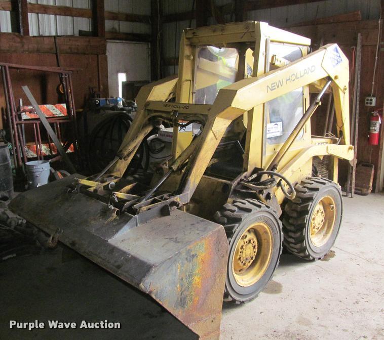 image for item K4793 New Holland L445 skid steer