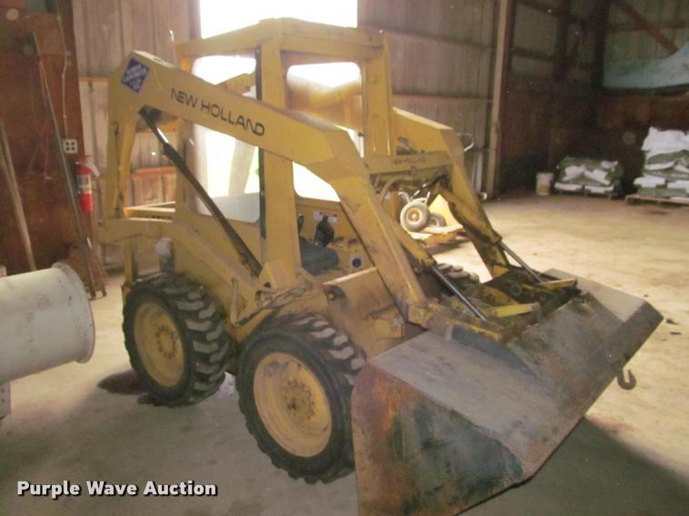 image for item K4793 New Holland L445 skid steer