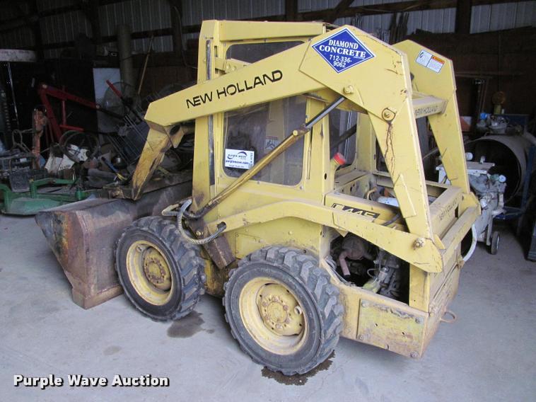 image for item K4793 New Holland L445 skid steer