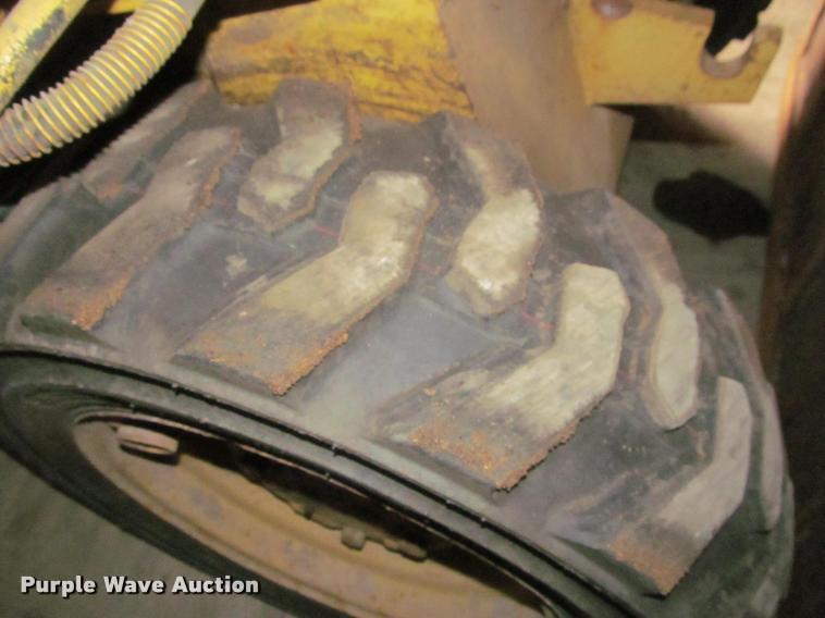 image for item K4793 New Holland L445 skid steer