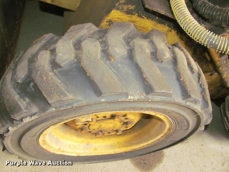 image for item K4793 New Holland L445 skid steer