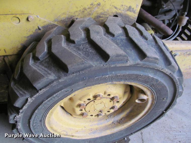 image for item K4793 New Holland L445 skid steer