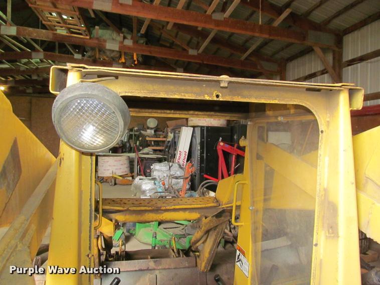 image for item K4793 New Holland L445 skid steer