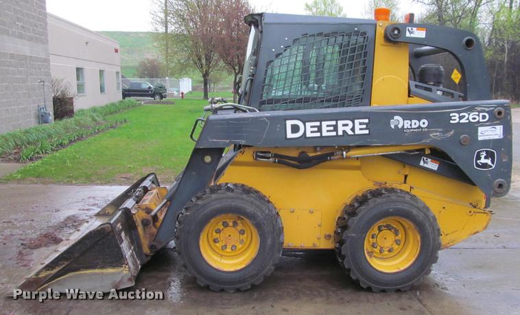 image for item K4794 2012 John Deere 326D skid steer