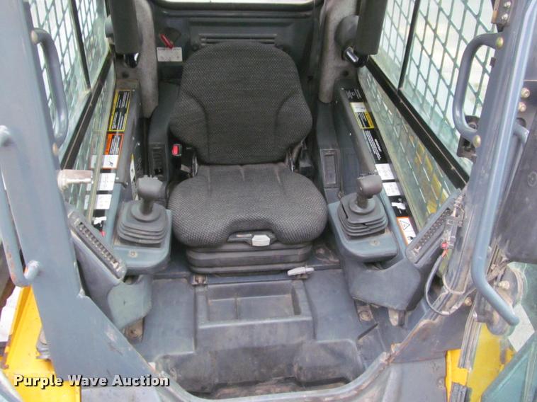 image for item K4794 2012 John Deere 326D skid steer