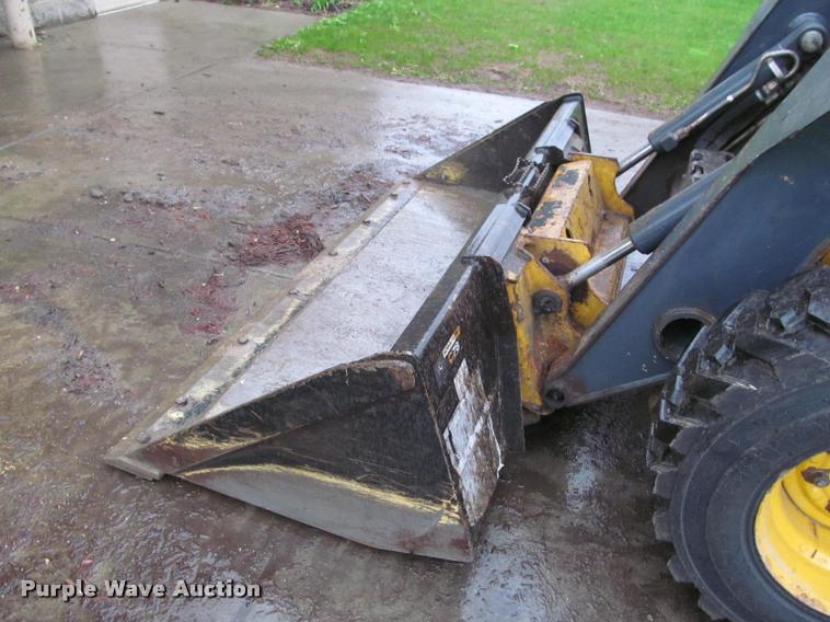 image for item K4794 2012 John Deere 326D skid steer