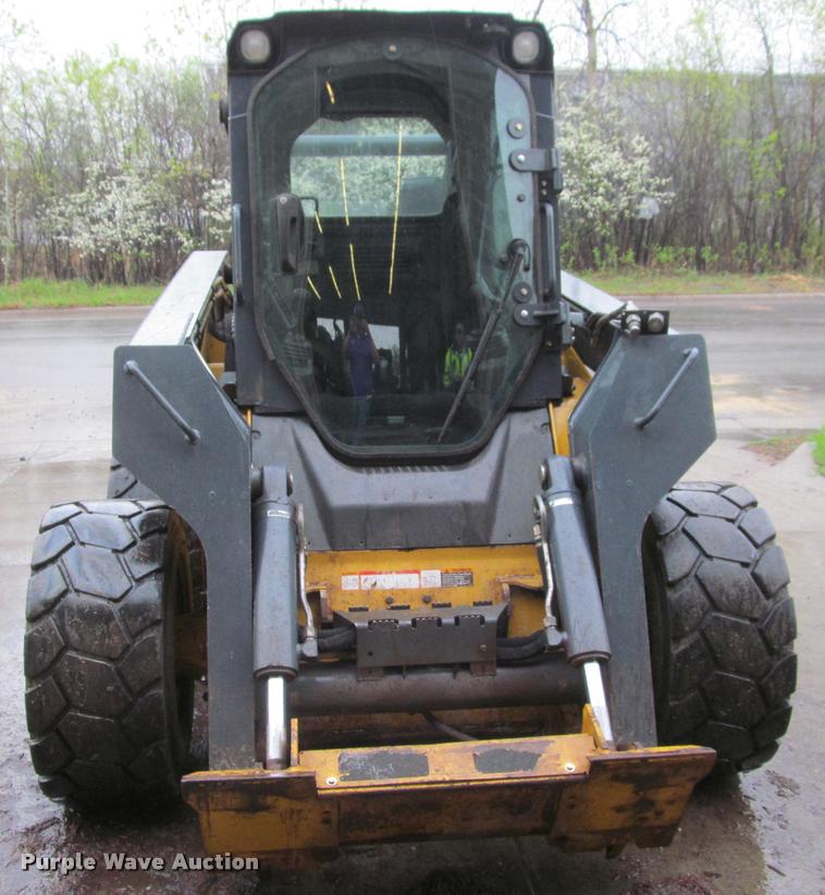 image for item K4795 2011 John Deere 332D skid steer