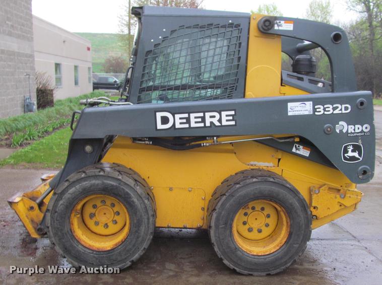 image for item K4795 2011 John Deere 332D skid steer