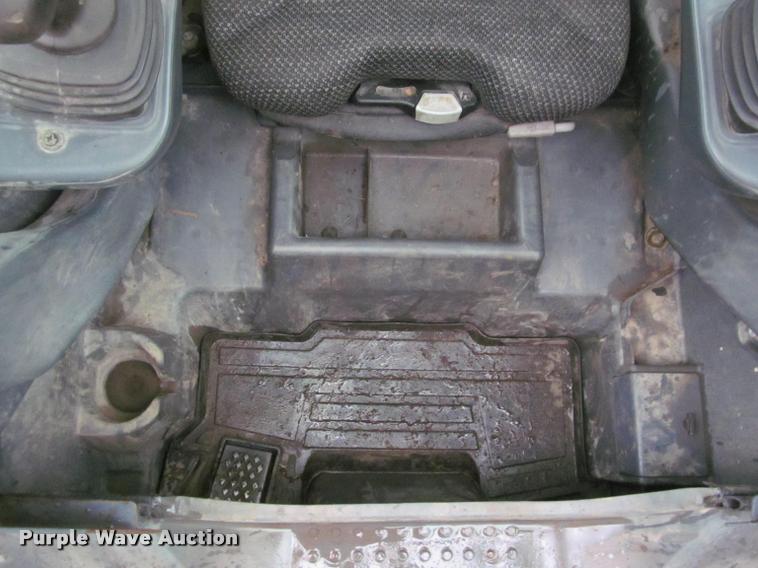 image for item K4795 2011 John Deere 332D skid steer