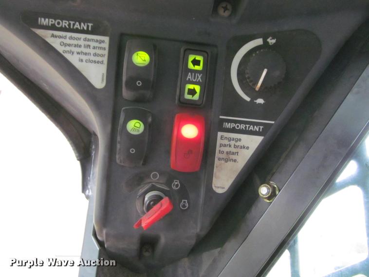 image for item K4795 2011 John Deere 332D skid steer