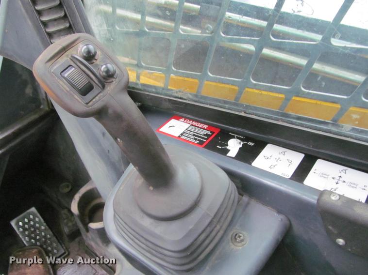 image for item K4795 2011 John Deere 332D skid steer