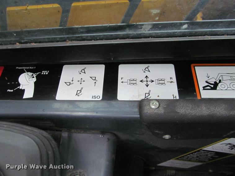 image for item K4795 2011 John Deere 332D skid steer