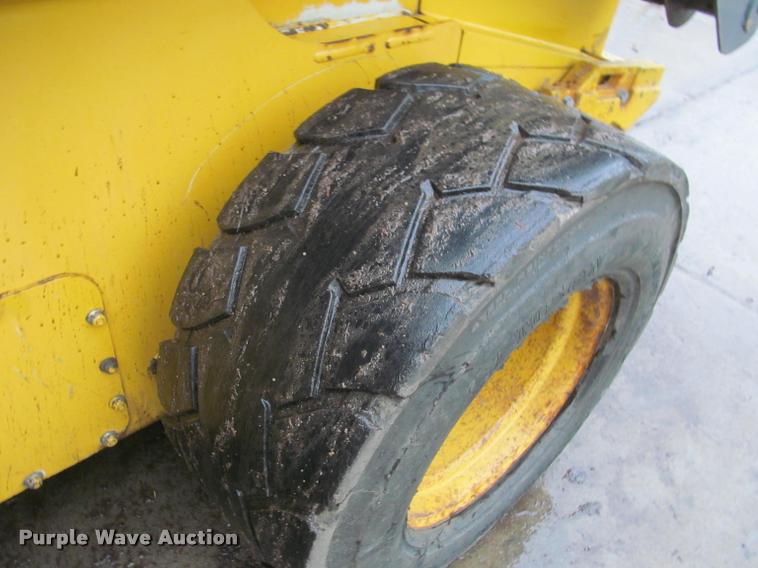 image for item K4795 2011 John Deere 332D skid steer