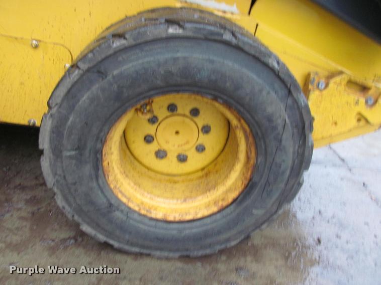 image for item K4795 2011 John Deere 332D skid steer