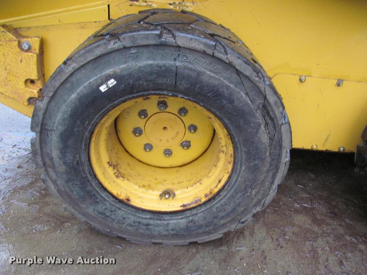 image for item K4795 2011 John Deere 332D skid steer