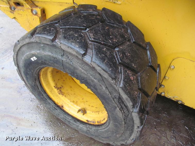 image for item K4795 2011 John Deere 332D skid steer