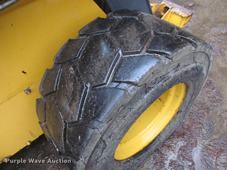 image for item K4795 2011 John Deere 332D skid steer