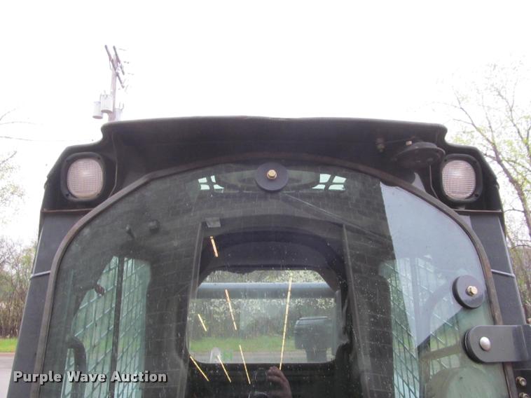 image for item K4795 2011 John Deere 332D skid steer