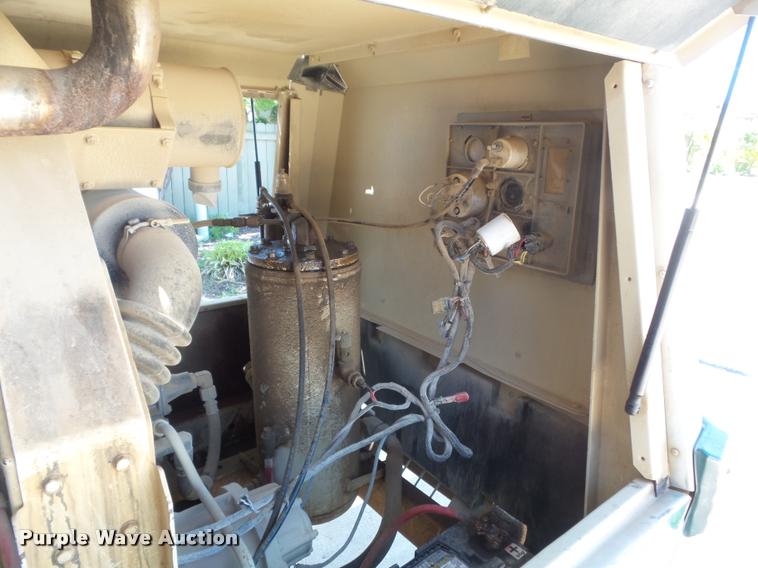 image for item K7649 1997 Ingersoll Rand P100WJD air compressor