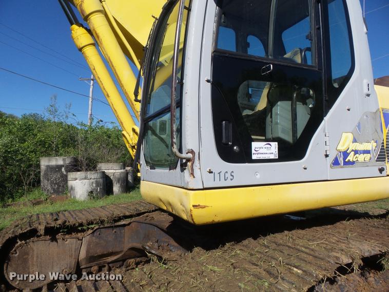 image for item K7653 2000 Kobelco SK330LC excavator