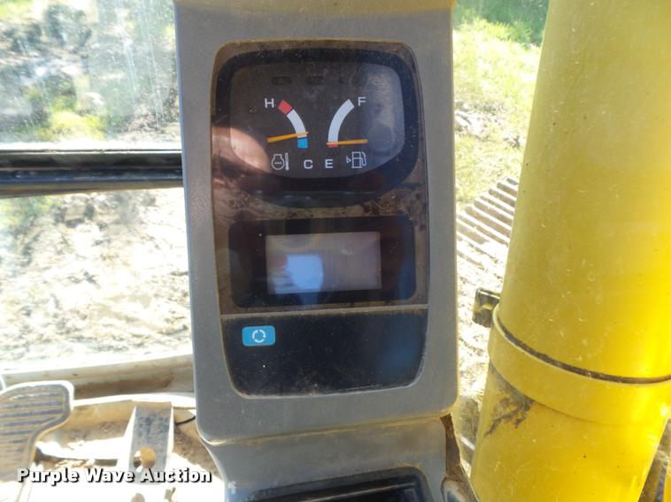 image for item K7653 2000 Kobelco SK330LC excavator