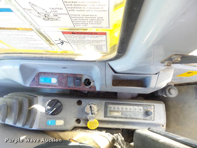 image for item K7653 2000 Kobelco SK330LC excavator