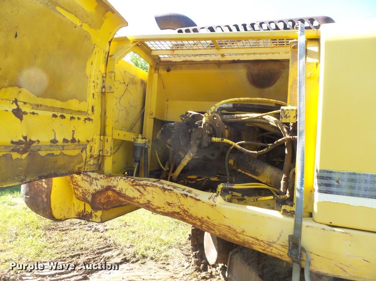 image for item K7653 2000 Kobelco SK330LC excavator