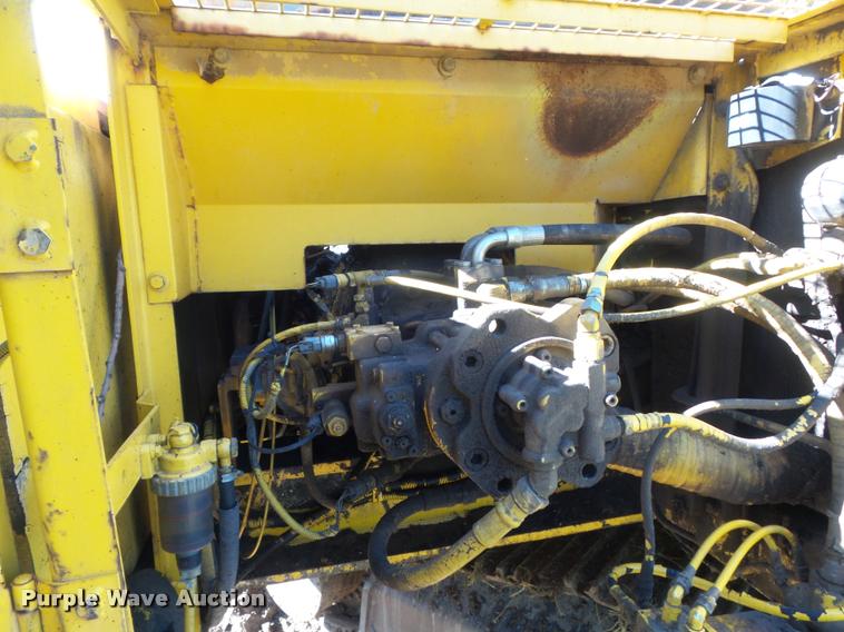 image for item K7653 2000 Kobelco SK330LC excavator