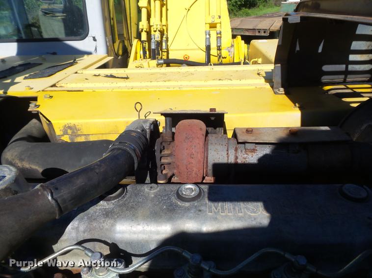 image for item K7653 2000 Kobelco SK330LC excavator