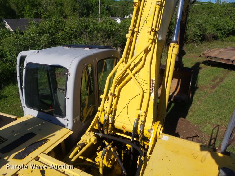image for item K7653 2000 Kobelco SK330LC excavator