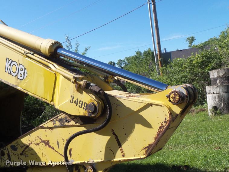 image for item K7653 2000 Kobelco SK330LC excavator