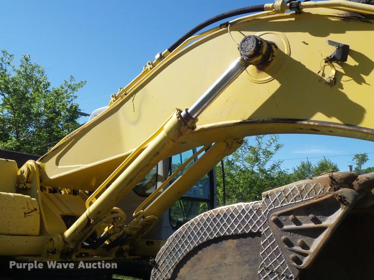 image for item K7653 2000 Kobelco SK330LC excavator