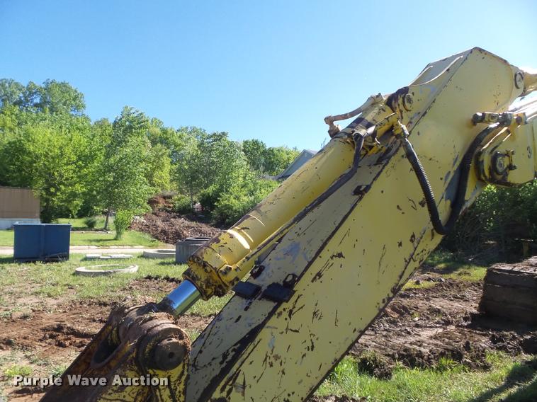 image for item K7653 2000 Kobelco SK330LC excavator