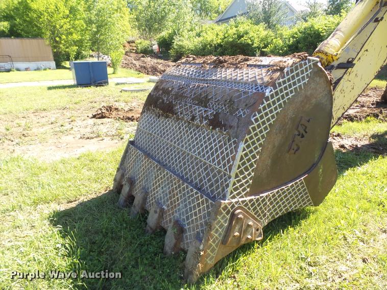 image for item K7653 2000 Kobelco SK330LC excavator