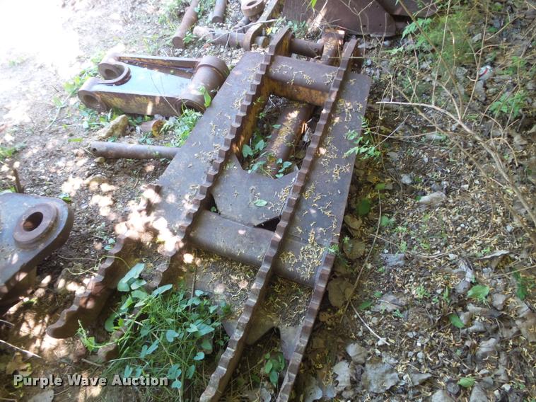 image for item K7653 2000 Kobelco SK330LC excavator