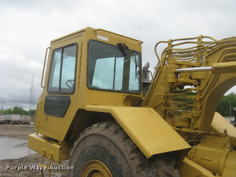 image for item L2358 2000 Caterpillar 615C Series II elevating scaper